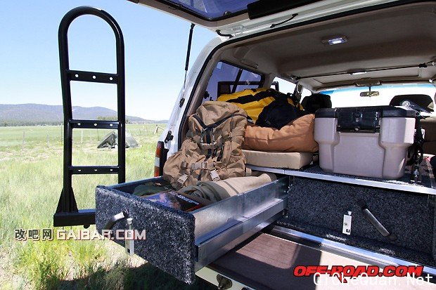14-Slee-Off-Road-Toyota-Land-Cruiser-80-Series-7-3-12.jpg