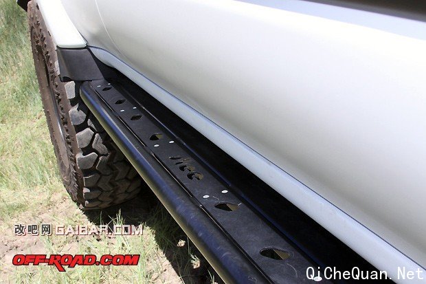 9-Slee-Off-Road-Toyota-Land-Cruiser-80-Series-7-3-12.jpg