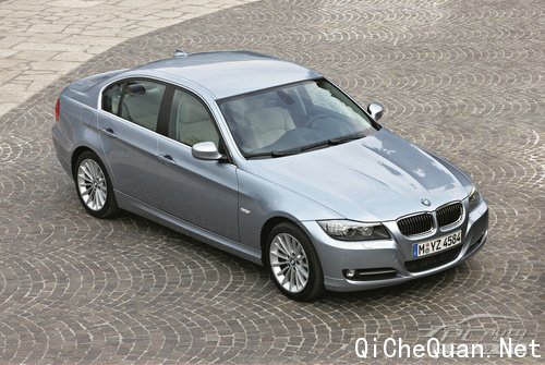 E90
