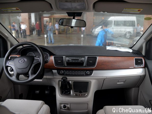 上汽商用车 上汽大通G10 2015款 2.0T 手动纪念版