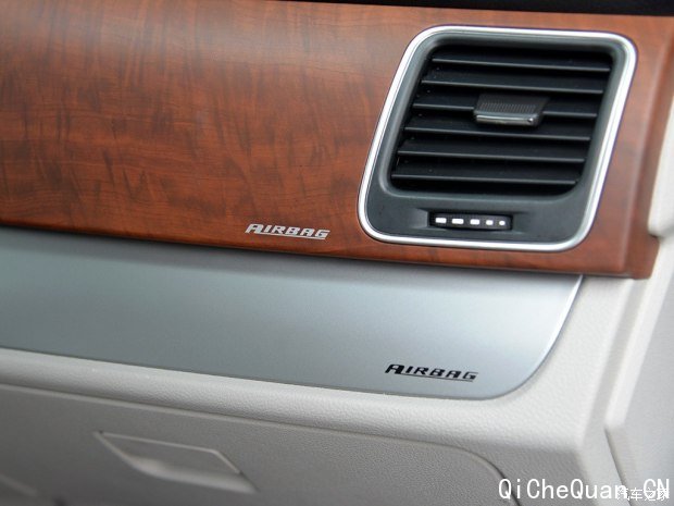 上汽商用车 上汽大通G10 2015款 2.0T 手动纪念版